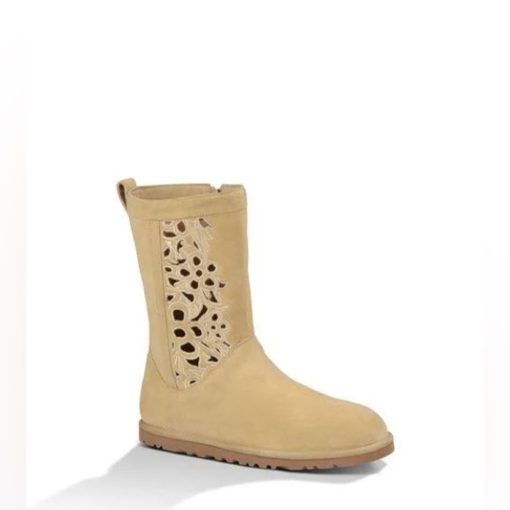 Ugg Women’s Lo Pro Cut Out Suede Boots Zip Up Sand Size 5